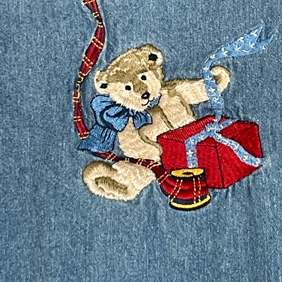Vtg Quizz Women's 90’s Chambray Christmas ￼ Embroidered ￼Teddy Bear Shirt Size L - Picture 2 of 7